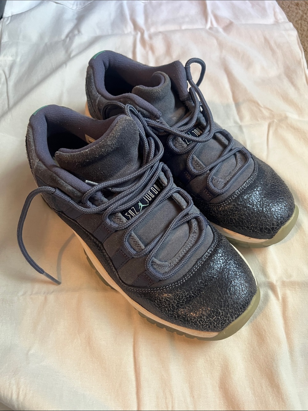 Jordan Kids Basketball Sneakers in Dark Gray and Black